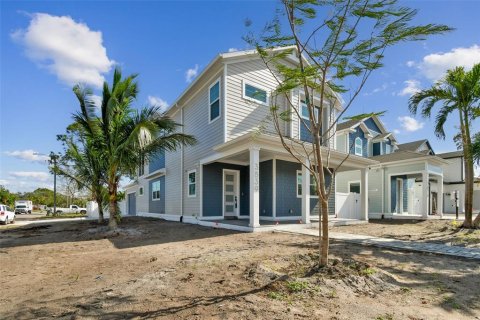 Villa ou maison à vendre à Saint Petersburg, Floride: 4 chambres, 229.56 m2 № 1344395 - photo 2