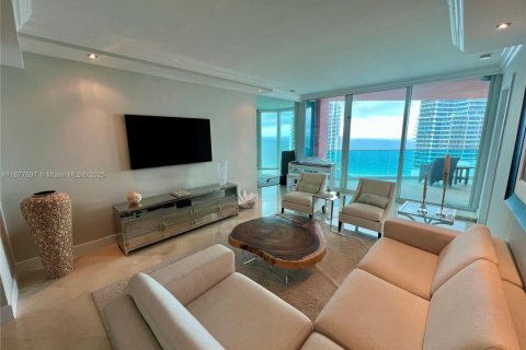 Copropriété à louer à Miami Beach, Floride: 2 chambres, 189.52 m2 № 1922706 - photo 1