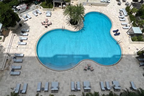 Copropriété à louer à Miami Beach, Floride: 2 chambres, 189.52 m2 № 1922706 - photo 15