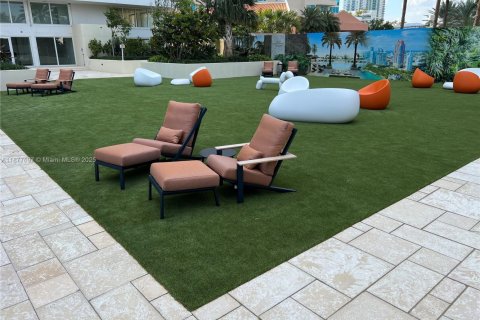 Copropriété à louer à Miami Beach, Floride: 2 chambres, 189.52 m2 № 1922706 - photo 17