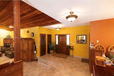 Casa en venta en Davie, Florida, 4 dormitorios, 279.08 m2 № 1945773 - foto 18