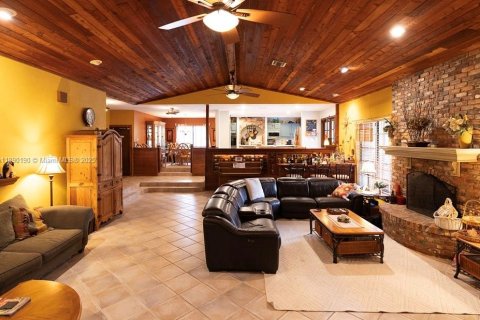 Casa en venta en Davie, Florida, 4 dormitorios, 279.08 m2 № 1945773 - foto 19