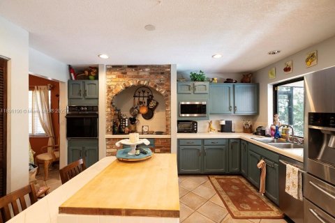 Casa en venta en Davie, Florida, 4 dormitorios, 279.08 m2 № 1945773 - foto 21