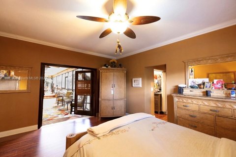 Casa en venta en Davie, Florida, 4 dormitorios, 279.08 m2 № 1945773 - foto 27
