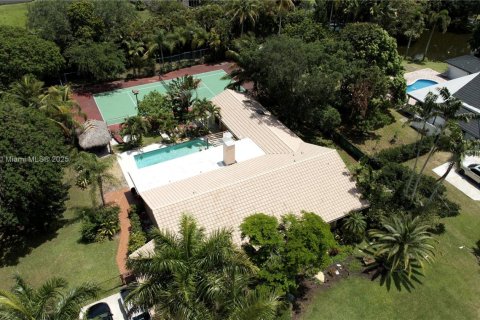 Casa en venta en Davie, Florida, 4 dormitorios, 279.08 m2 № 1945773 - foto 14