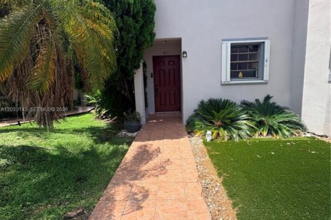 Townhouse in Miami, Florida 2 bedrooms, 110.55 sq.m. № 2077971