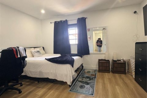 Townhouse in Miami, Florida 2 bedrooms, 110.55 sq.m. № 2077971 - photo 12