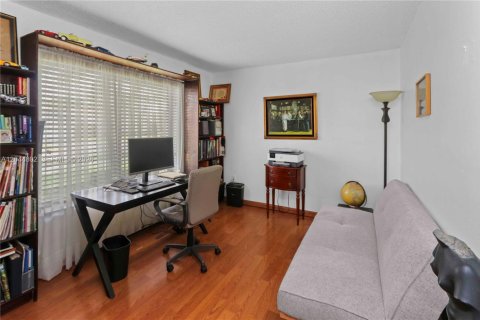 Villa ou maison à vendre à Miami, Floride: 3 chambres, 164.44 m2 № 2270774 - photo 28