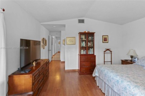 Villa ou maison à vendre à Miami, Floride: 3 chambres, 164.44 m2 № 2270774 - photo 24