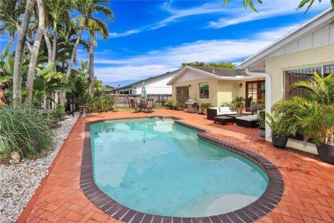 Villa ou maison à vendre à Miami, Floride: 3 chambres, 164.44 m2 № 2270774 - photo 8