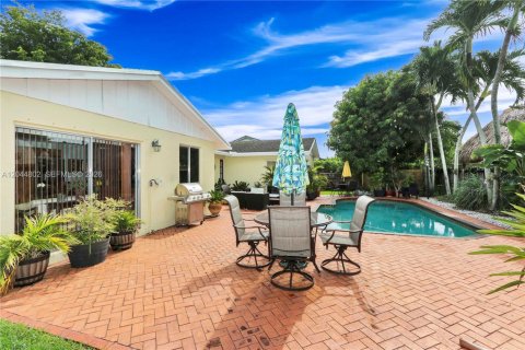 Villa ou maison à vendre à Miami, Floride: 3 chambres, 164.44 m2 № 2270774 - photo 5