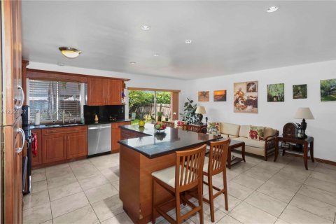 Villa ou maison à vendre à Miami, Floride: 3 chambres, 164.44 m2 № 2270774 - photo 14