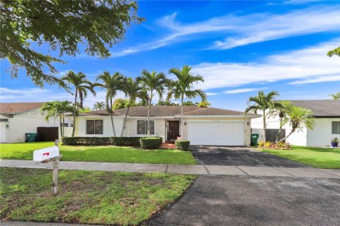 Villa ou maison à Miami, Floride 3 chambres, 164.44 m2 № 2270774