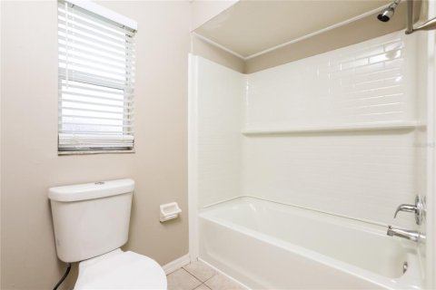 Casa en alquiler en Deltona, Florida, 4 dormitorios, 138.98 m2 № 1911771 - foto 9