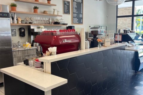 Immobilier commercial à vendre à Miami, Floride № 1936301 - photo 3