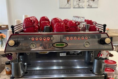 Immobilier commercial à vendre à Miami, Floride № 1936301 - photo 4