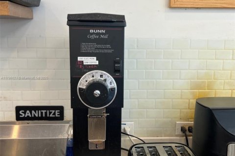 Immobilier commercial à vendre à Miami, Floride № 1936301 - photo 6