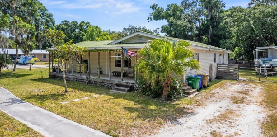 Casa en Okeechobee, Florida 3 dormitorios, 139.73 m2 № 1146550