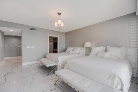 Copropriété à louer à Aventura, Floride: 4 chambres, 328.22 m2 № 2051580 - photo 21