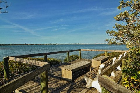 Condo in Sarasota, Florida, 2 bedrooms  № 2138471 - photo 9