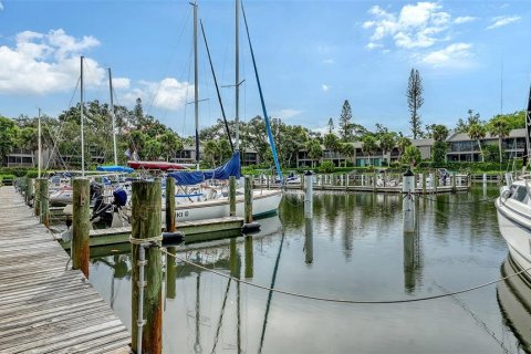 Condo in Sarasota, Florida, 2 bedrooms  № 2138471 - photo 11