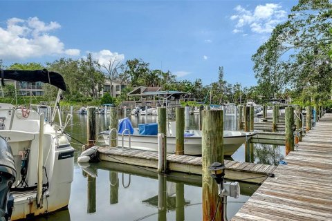 Condo in Sarasota, Florida, 2 bedrooms  № 2138471 - photo 12