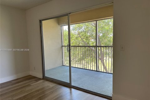Condominio en venta en Pembroke Pines, Florida, 2 dormitorios, 102.19 m2 № 2073957 - foto 11