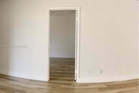Condominio en venta en Pembroke Pines, Florida, 2 dormitorios, 102.19 m2 № 2073957 - foto 24