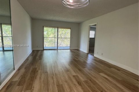 Condominio en venta en Pembroke Pines, Florida, 2 dormitorios, 102.19 m2 № 2073957 - foto 20