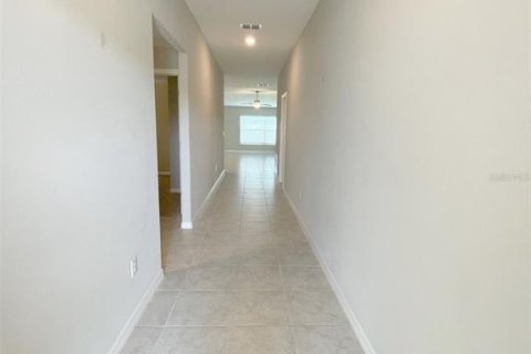 Villa ou maison à louer à Lakeland, Floride: 4 chambres, 181.9 m2 № 1816014 - photo 3