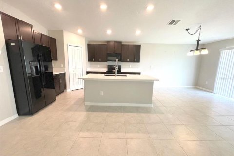 Villa ou maison à louer à Lakeland, Floride: 4 chambres, 181.9 m2 № 1816014 - photo 7