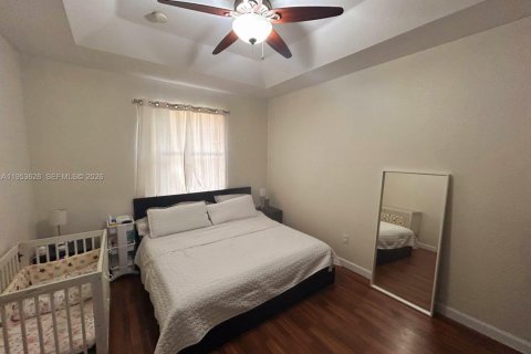 Touwnhouse à vendre à Cutler Bay, Floride: 3 chambres, 141.77 m2 № 2009604 - photo 9