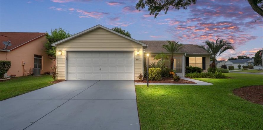 Casa en The Villages, Florida 2 dormitorios, 128.48 m2 № 1918106