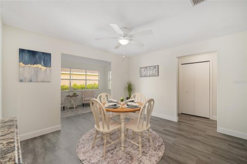 Casa en venta en The Villages, Florida, 2 dormitorios, 128.48 m2 № 1918106 - foto 27