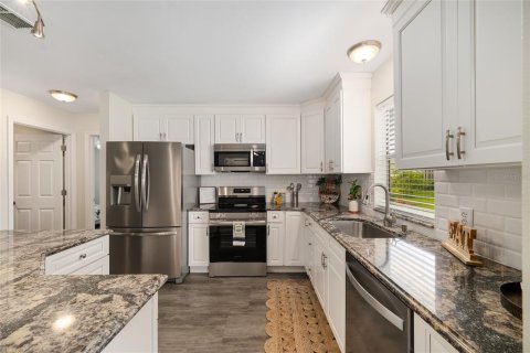 Casa en venta en The Villages, Florida, 2 dormitorios, 128.48 m2 № 1918106 - foto 16