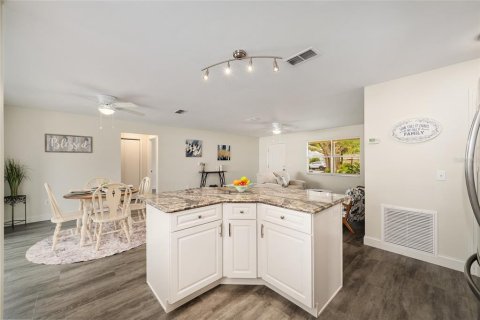 Casa en venta en The Villages, Florida, 2 dormitorios, 128.48 m2 № 1918106 - foto 19