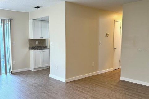 Apartamento en alquiler en Sarasota, Florida, 2 dormitorios, 78.97 m2 № 1913071 - foto 2