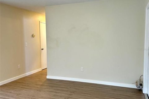 Apartamento en alquiler en Sarasota, Florida, 2 dormitorios, 78.97 m2 № 1913071 - foto 5