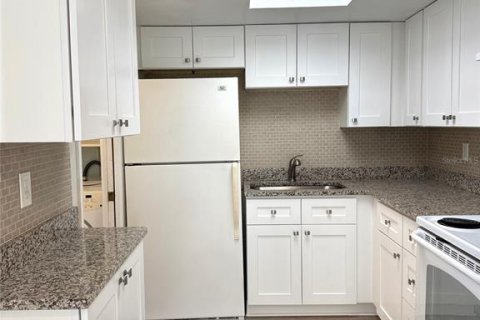 Apartamento en alquiler en Sarasota, Florida, 2 dormitorios, 78.97 m2 № 1913071 - foto 6
