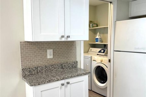 Apartamento en alquiler en Sarasota, Florida, 2 dormitorios, 78.97 m2 № 1913071 - foto 7
