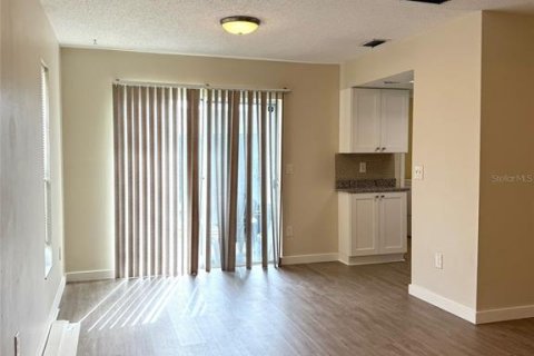 Apartamento en alquiler en Sarasota, Florida, 2 dormitorios, 78.97 m2 № 1913071 - foto 4