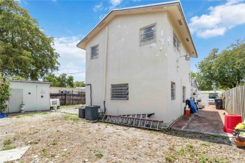 Villa ou maison à vendre à Hollywood, Floride: 4 chambres, 166.67 m2 № 1939697 - photo 26