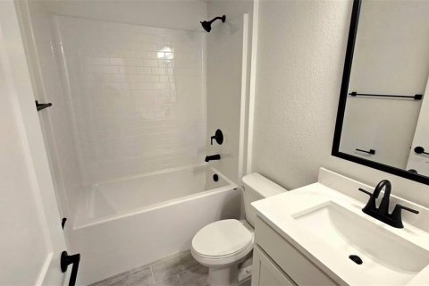 Casa en venta en North Port, Florida, 3 dormitorios, 186.73 m2 № 2106306 - foto 8
