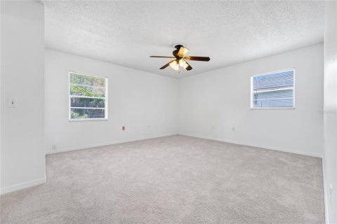 Casa en venta en Orlando, Florida, 4 dormitorios, 169.64 m2 № 2107298 - foto 29