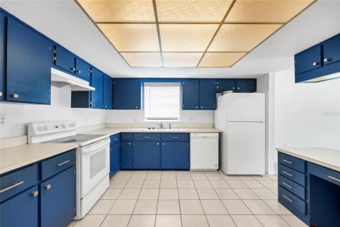 Casa en venta en Orlando, Florida, 4 dormitorios, 169.64 m2 № 2107298 - foto 11