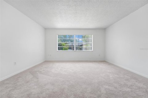 Casa en venta en Orlando, Florida, 4 dormitorios, 169.64 m2 № 2107298 - foto 16