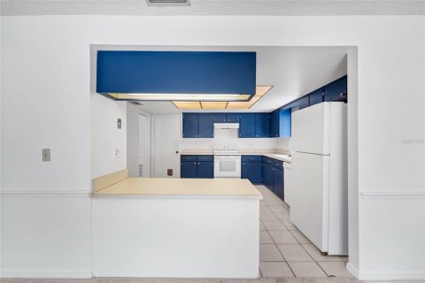 Casa en venta en Orlando, Florida, 4 dormitorios, 169.64 m2 № 2107298 - foto 13