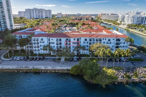 Condominio en alquiler en Aventura, Florida, 2 dormitorios, 95.13 m2 № 2062083 - foto 12