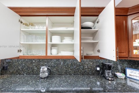 Condominio en alquiler en Aventura, Florida, 2 dormitorios, 95.13 m2 № 2062083 - foto 22
