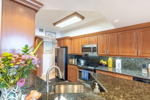 Condominio en alquiler en Aventura, Florida, 2 dormitorios, 95.13 m2 № 2062083 - foto 17